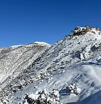 Siirt'te Tarih Beyaza Büründü: İrun Kalesi Kış Manzarasıyla Büyüledi