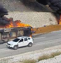 Siirt'te Tırda Patlama! Alev Alev Yandı