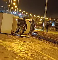Siirt'te trafik kazası: Kamyonet ile hafif ticari araç çarpıştı, 2 yaralı