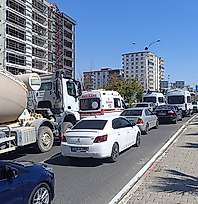 Siirt'te Trafik Yükü Artıyor: Okulların Açılmasıyla Yoğunluk Oluşan Ford Kavşağı Çözüm Bekliyor