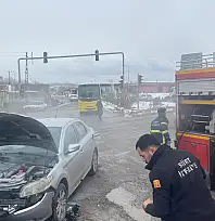 Siirt'te Yayalara Çarpmamak İçin Kaza Yaptı: 2 Yaralı