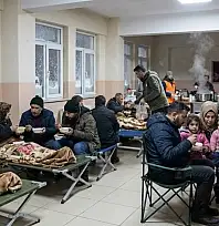 Siirt Valiliği'nden Kış Tedbiri: Yolda Kalanlar İçin Yardım Hattı Oluşturuldu