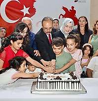 Siirt Valisi Kemal Kızılkaya ve Eşi Nurten Kızılkaya, 30 Ağustos Resepsiyonuna Ev Sahipliği Yaptı