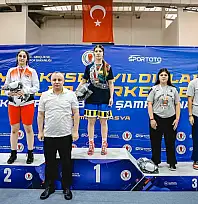 Siirtli Boksör Ela Nur Gül Türkiye Üçüncüsü Oldu