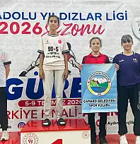 Siirtli Güreşçi Elif Tuncar Türkiye Üçüncüsü Oldu