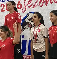 Siirtli Güreşçi Fatma Aşkara Türkiye Şampiyonu Oldu