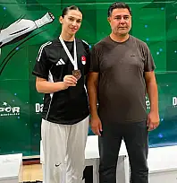 Siirtli Taekwondocu Emriye Yetek Türkiye Üçüncüsü Oldu