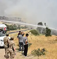Şırnak-Siirt Kara Yolunda Orman Yangını Kontrol Altına Alındı