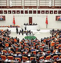 TBMM'de Tarihi Oturum Başladı: Yeni Düzenleme Görüşülüyor