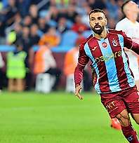 Trabzonspor'dan Galatasaray'a 4 Gollü Darbe: Bordo-Mavililer Farklı Kazandı