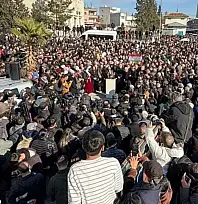 Türk bayrağının indirilmesi soruşturmasında 14 kişi daha gözaltında