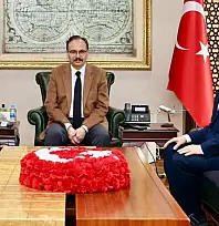 Vali Kızılkaya, Başhekim Prof. Dr. Servet Yolbaş'ı Makamında Kabul Etti