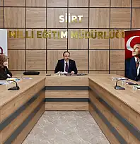 Vali Kızılkaya, Öğretmen Kitap Kulübü buluşmasına katıldı