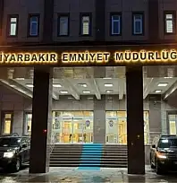 Valilik duyurdu: Diyarbakır Emniyet Müdürlüğü'ne patlayıcı atıldı