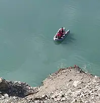 Van'da Araç Zernek Barajına Düştü! 2 Kişi Hayatını Kaybetti... Ölenlerin Kimlikleri Belli Oldu