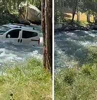 Van'da El Freni Çekilmeyen Kamyonet Çaya Uçtu!