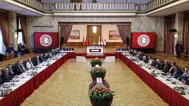 Bahçeli'nin Çağrısının Ardından Kritik Adım: Süreç Komisyonu'ndan 'İmralı Oylaması' Kararı! Kalın'ın Sunumu Sonrası 'En Kısa Sürede Gidiyoruz' Açıklaması