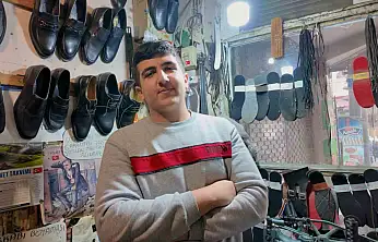 16 yaşında dükkanı devraldı, 3 buçuk metrekarede dede mesleğini sürdürüyor