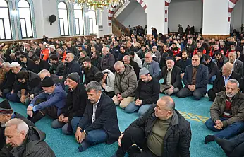 6 Şubat depremlerinde hayatını kaybedenler Siirt'te dualarla anıldı