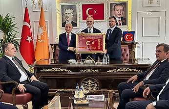 AK Parti Grup Başkanvekili Bahadır Yenişehirlioğlu Siirt'te