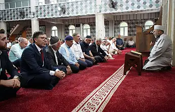 AK Parti Siirt'te 25. Yılını Mevlid-i Şerif ile Andı: Dualar 3 Dilde Okundu