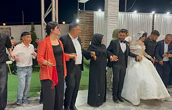 Baykara ve Elçi Ailelerinin Mutlu Günü: Sinan Baykara ile Rojda Elçi Dünya Evine Girdi
