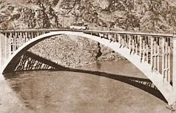 Biloris Köprüsü'nün yıllar öncesine ait fotoğrafı ortaya çıktı