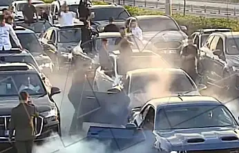 Düğün Konvoyunda Yolu Kapatanlara Ağır Ceza: 695 Bin TL Ceza Kesildi, Gözler Siirt'te