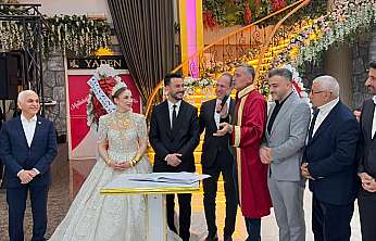 Eski AK Parti Siirt İl Başkanı Özgür Çalapkulu'nun mutlu günü