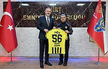 Fenerbahçe Yöneticisi Mehmet Aydın'dan Siirt Emniyet Müdürü Özdemir'e Ziyaret