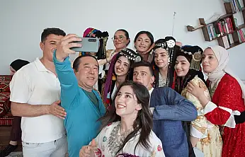 Japon Araştırmacı Siirt'in Halk Oyunları Ve Dengbej Kültürünü Arşivledi: Japonya'da İnsanlara Öğreteceğim