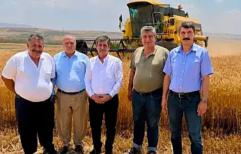 Kurtalan Belediye Eşbaşkanı Ali Rıza Bingöl, Hasat Sezonunda Çiftçilerle Buluştu