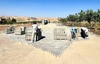 Kurtalan'da 80 Bin Metrekarelik Parke Taşı Çalışması Sürüyor