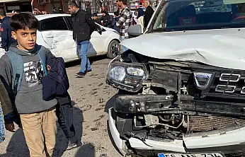 Kurtalan'da İki Araç Çarpıştı: 1 Yaralı