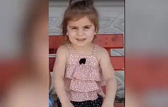 Mersin'de Servis Aracının Çarptığı Siirtli Minik Ceylin Hayatını Kaybetti