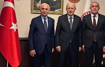 Mervan Gül ve Ferzent Çiçek, Bakan Yardımcısı Hasan Suver'i Ziyaret Etti