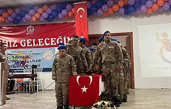 Siirt'te özel bireyler askeri kamuflaj giyerek yemin törenine katıldı