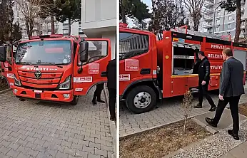 Pervari Belediyesi'nin araç filosu güçleniyor: Yeni itfaiye aracı hibe edildi