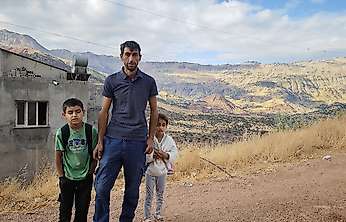 Servis Engeli Eğitime Engel Oldu: Siirt Eruh'ta İki Kardeş Okula Gidemiyor