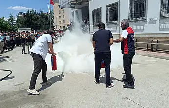 Siirt Ağız ve Diş Sağlığı Merkezi'nde Yangın Tatbikatı Gerçekleştirildi
