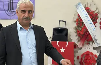 Siirt Battaniyeciler, Giyimciler ve Tuhafiyeciler Odası'nda Emrullah Alakaşlı Yeniden Başkan