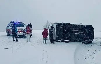 Siirt Baykan'da Okul Servisi Şarampole Yuvarlandı: 6 Yaralı