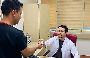 Siirt Eğitim ve Araştırma Hastanesi'nde Bir İlk: Hastalara QR Kodlu Bilgilendirme