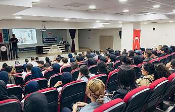 Siirt Eğitim ve Araştırma Hastanesi'nde stajyer öğrencilere İSG ve uyum eğitimi
