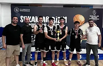Siirt Erkek Basketbol Takımı Türkiye'nin En İyi 16 Takımı Arasına Girdi
