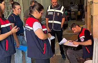 Siirt Fıstığına Sıkı Denetim: Ekipler Tesis, Depo Ve Satış Noktalarını Kontrol Etti