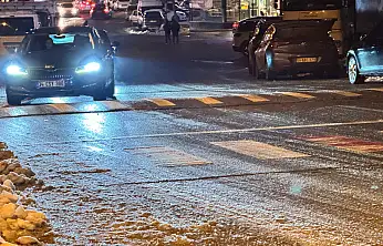 Siirt Halkı Dikkat! Cadde ve Sokaklarda Tehlikeli Gizli Buzlanmalar Oluştu! Tedbirler Sıklaştırlmalı