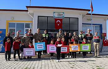 Siirt İl Jandarma Komutanlığı'ndan Dünya Çocuk Hakları Günü'ne Özel Farkındalık Etkinlikleri