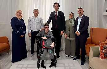 Siirt İl Milli Eğitim Müdürü İlhan Saz'dan Evde Eğitim Gören Öğrenciye Ziyaret
