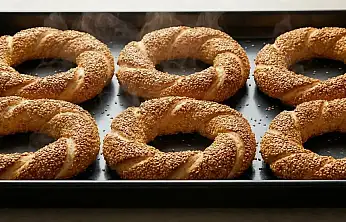 Siirt'in Kurtalan ilçesinde simit, ekmeğin iki katı fiyata satılmaya başlandı